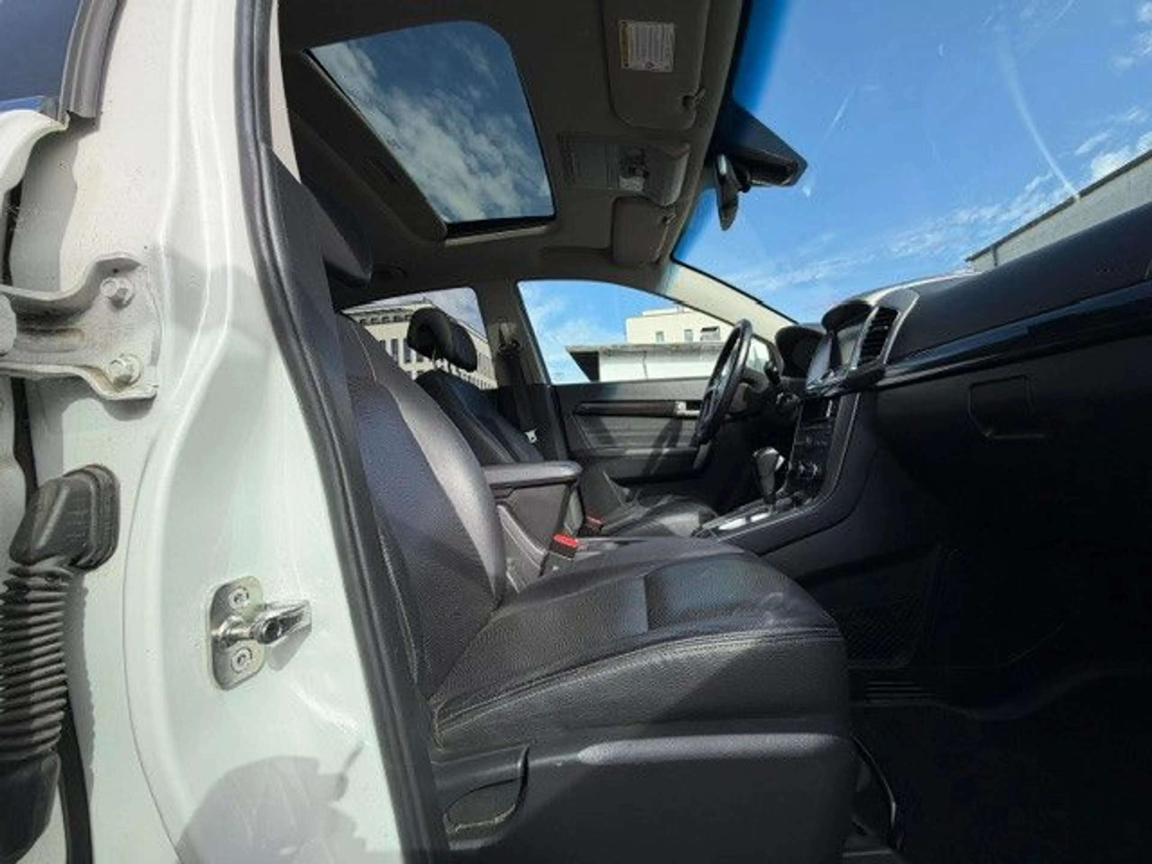 Chevrolet Captiva 2.2 D LTZ 4WD 1 Hand — photo 13