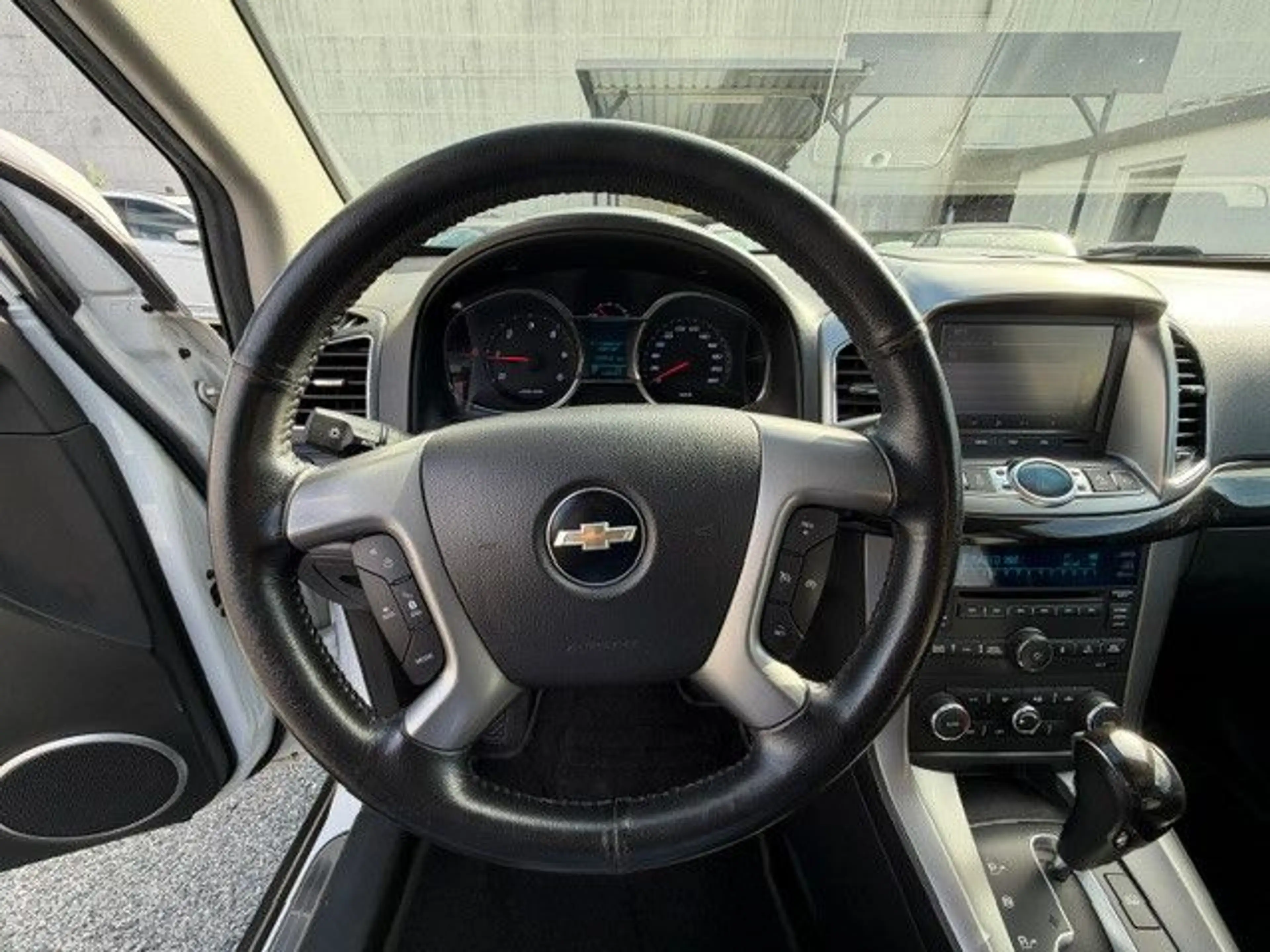 Chevrolet Captiva 2.2 D LTZ 4WD 1 Hand — photo 9