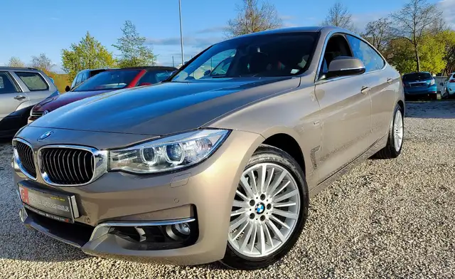 BMW 320 xDrive Luxury Xenon*Navi*