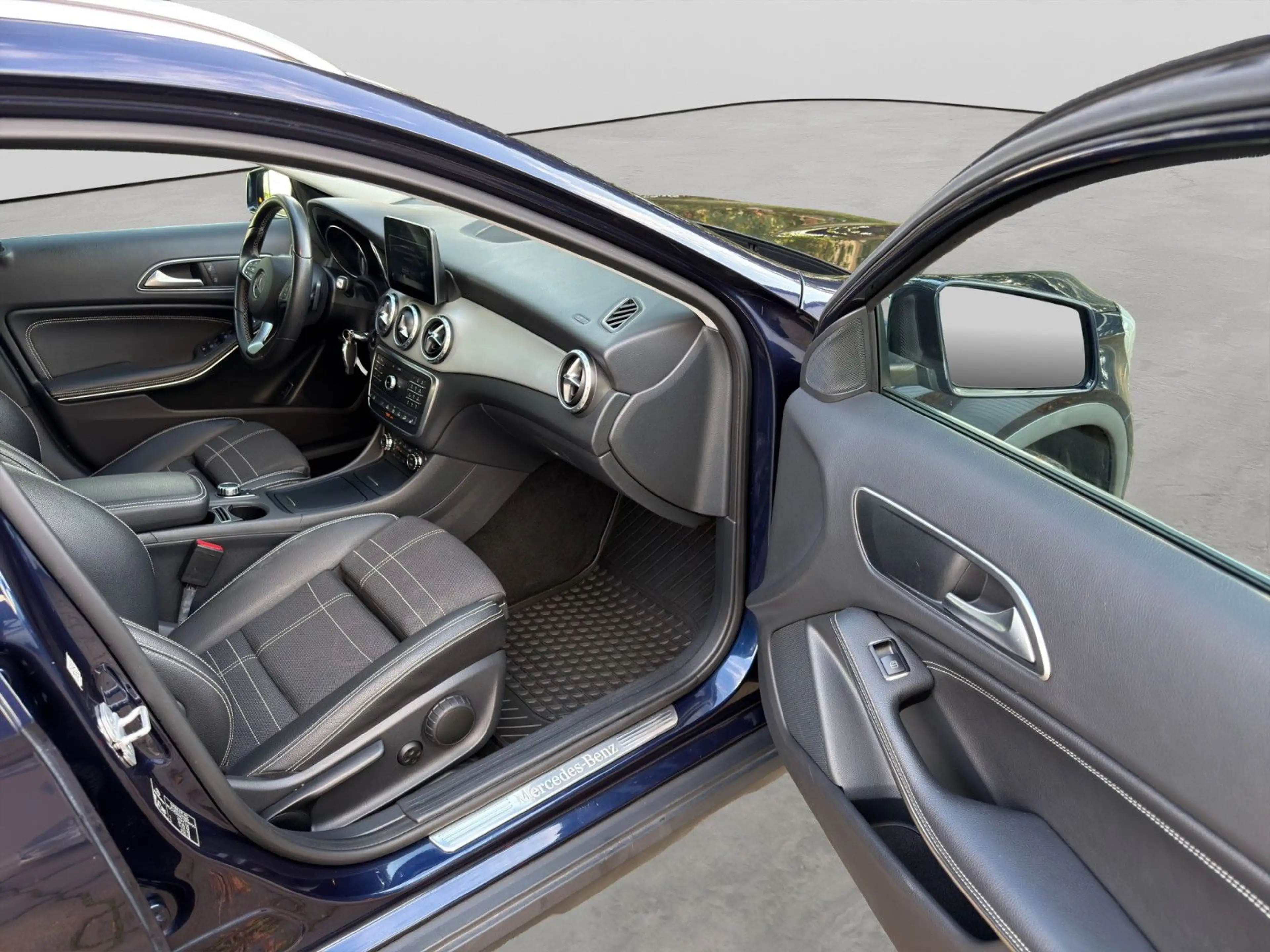 Mercedes-Benz GLA 220 d 4M Aut. KAM KLIMAAUT SITZH XEN NAV GJR — photo 15