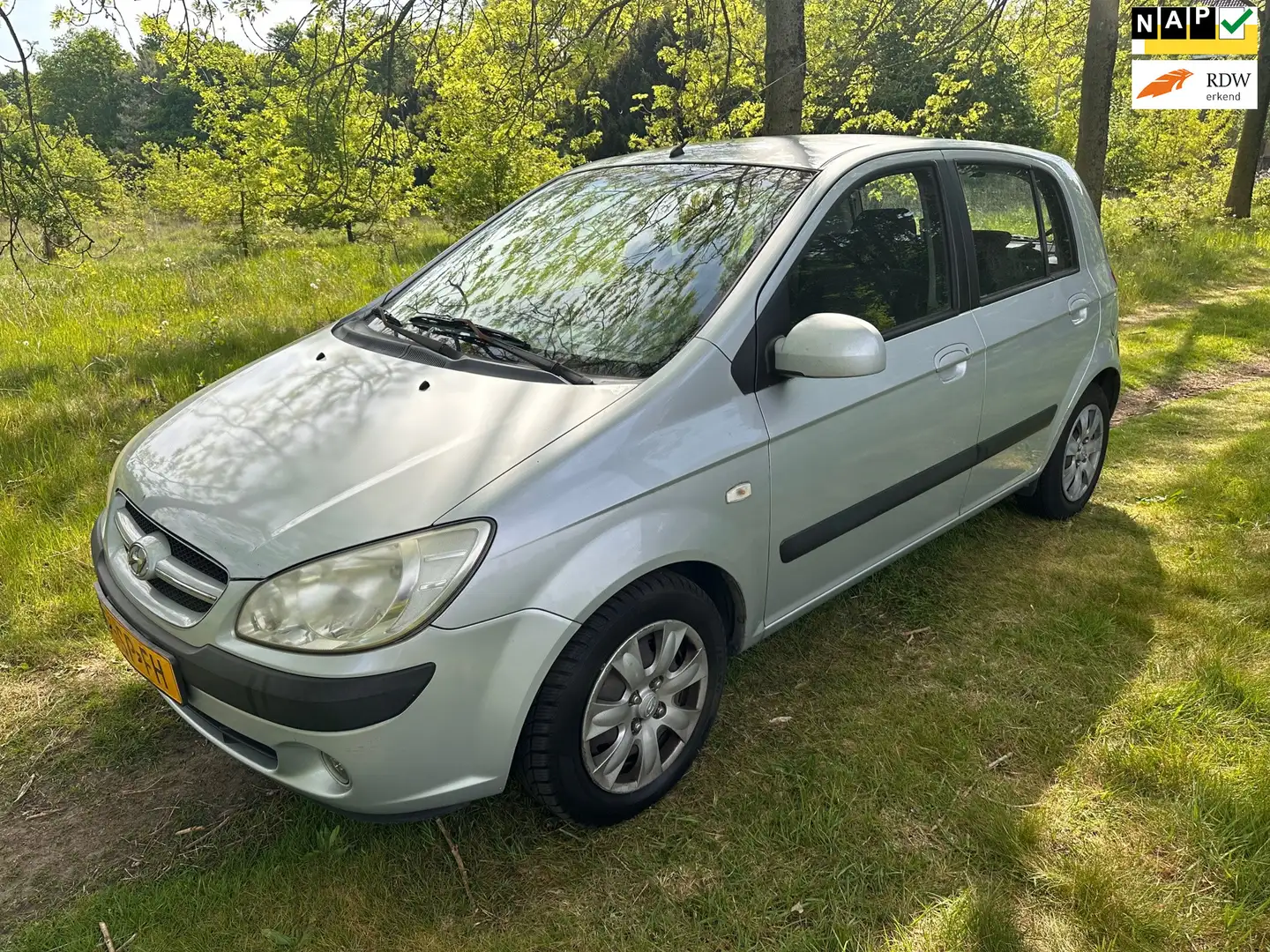 Hyundai Getz 1.4i Active Cool apk t/m 25-04-2026 Grau - 1
