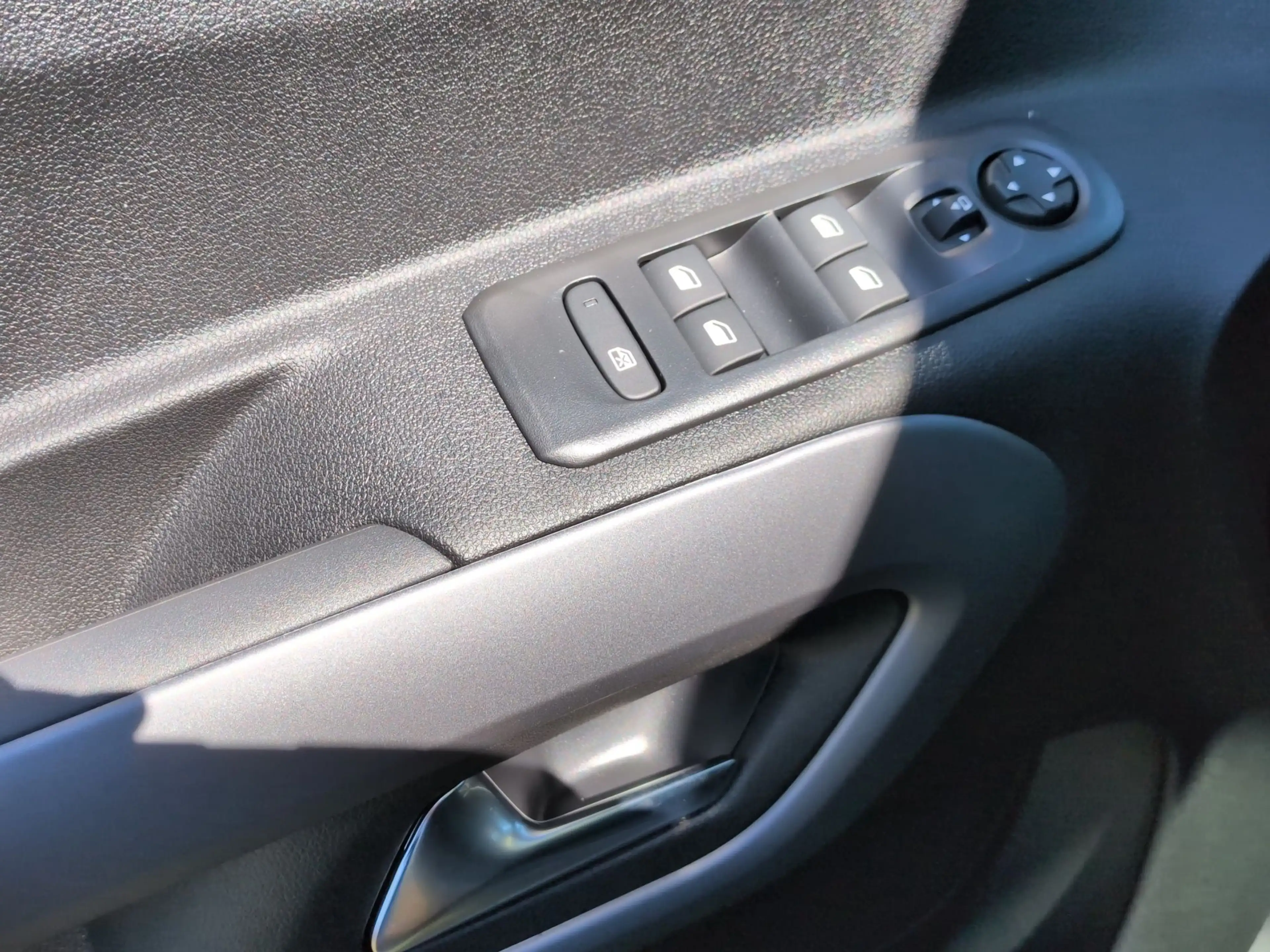 Opel Combo Life 1.5 D GS+Navi+Rückfahrkamera+ — photo 8