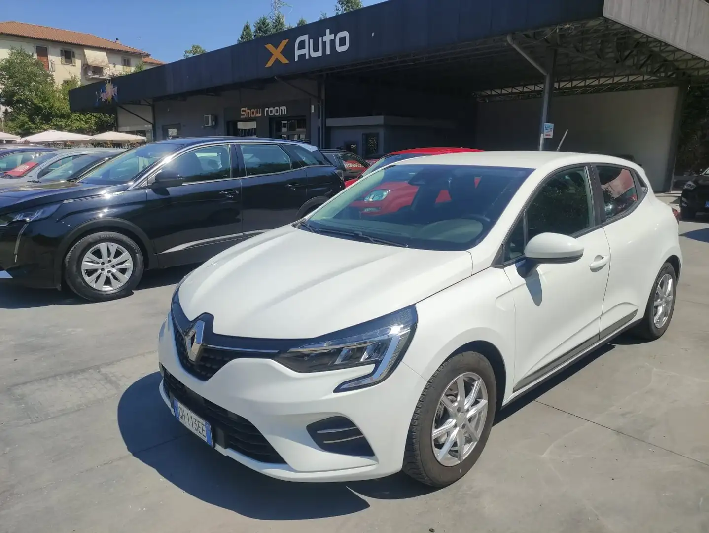 Renault Clio Clio V 2019 1.6 E-Tech hybrid Zen 140cv auto my21 Weiß - 1