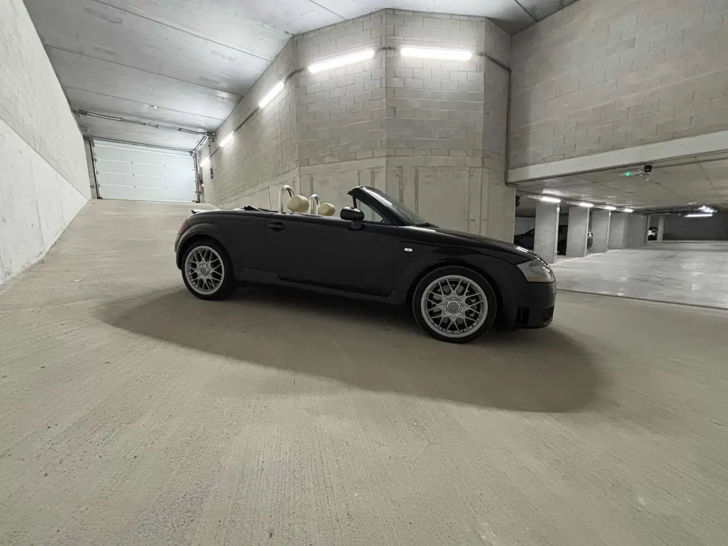 Audi TTS 3.2 quattro 270 pk Noir - 2