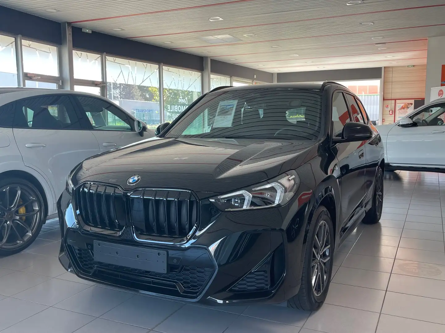 BMW X1 sDrive 18i 136ch DKG7 M Sport Schwarz - 1