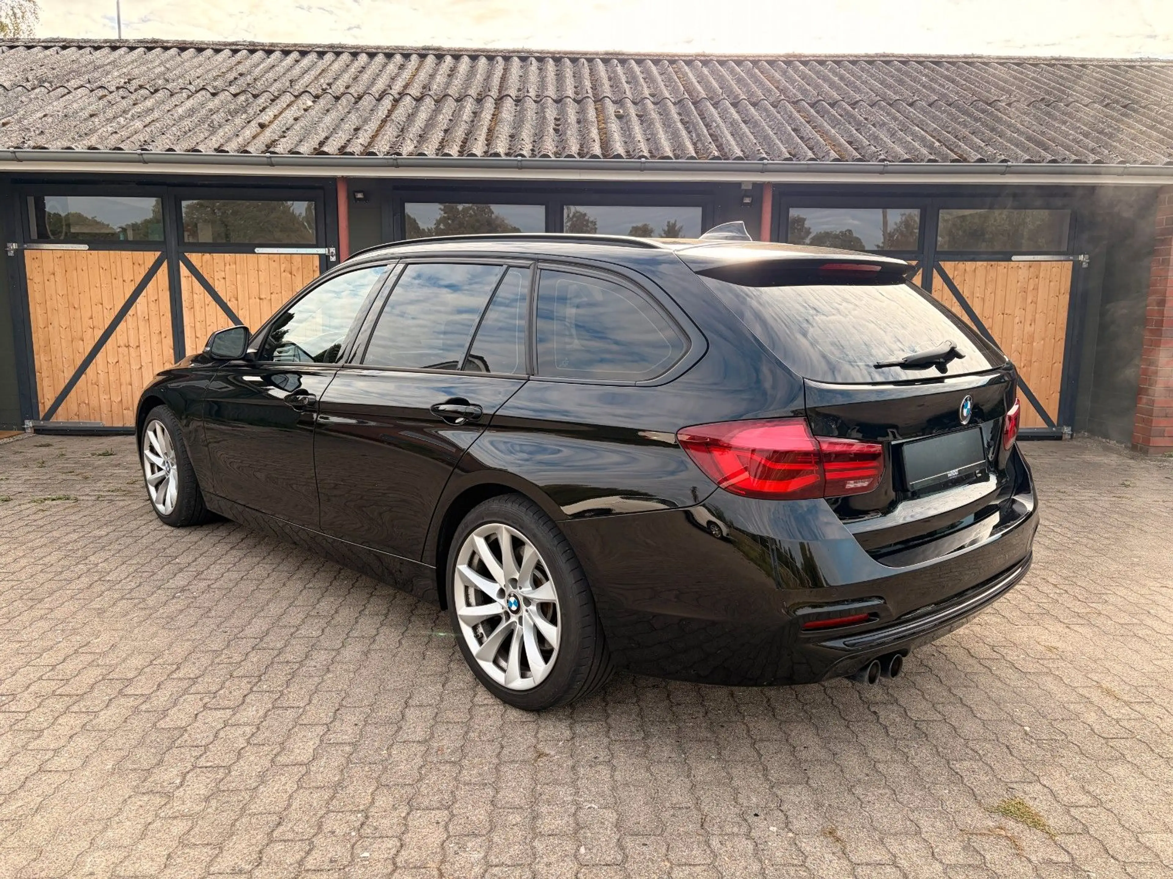 BMW 335 xd Touring Sport Line/PANO/HUD/Virtual Tacho — photo 3