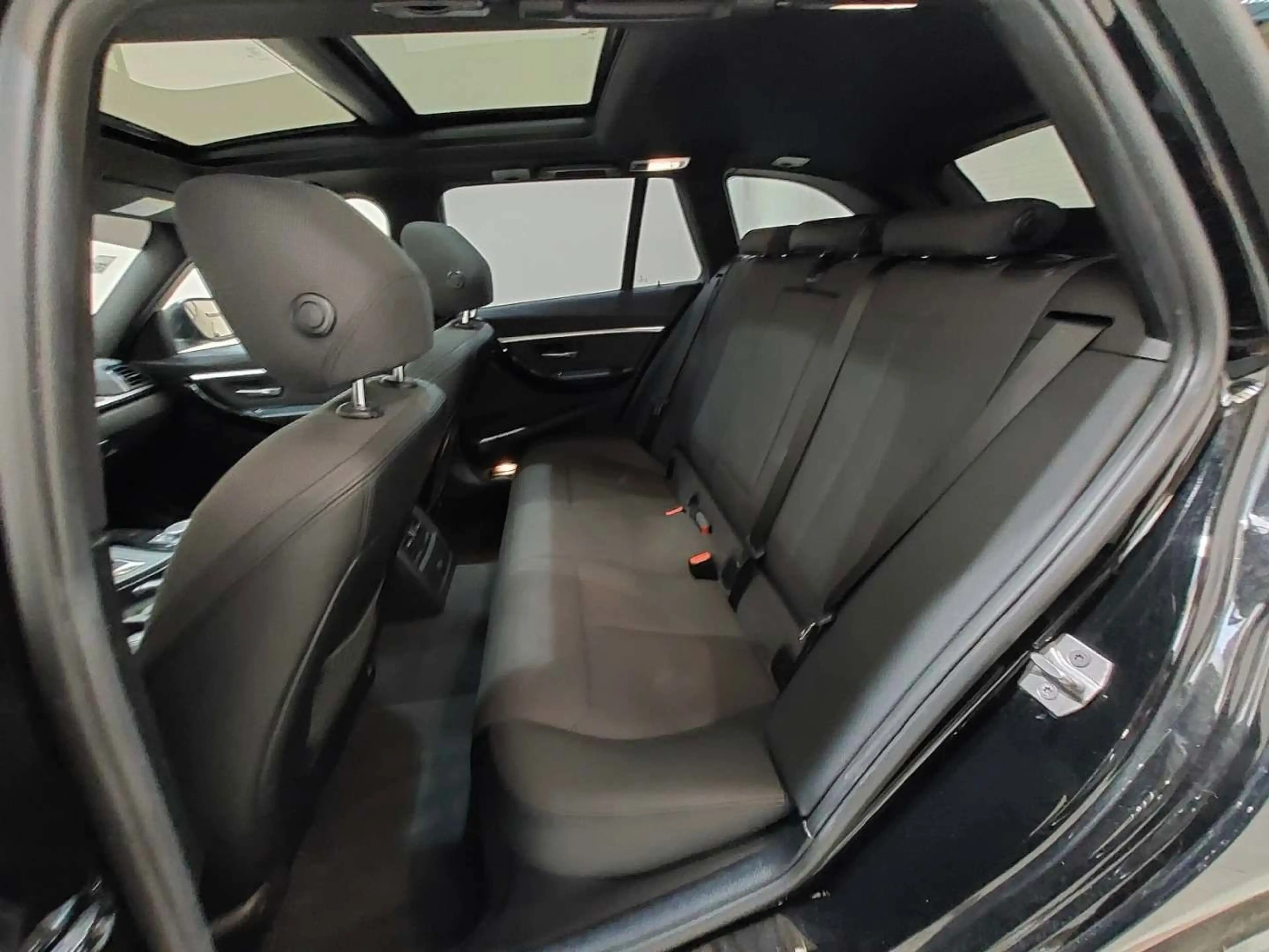 BMW 335 xd Touring Sport Line/PANO/HUD/Virtual Tacho — photo 13