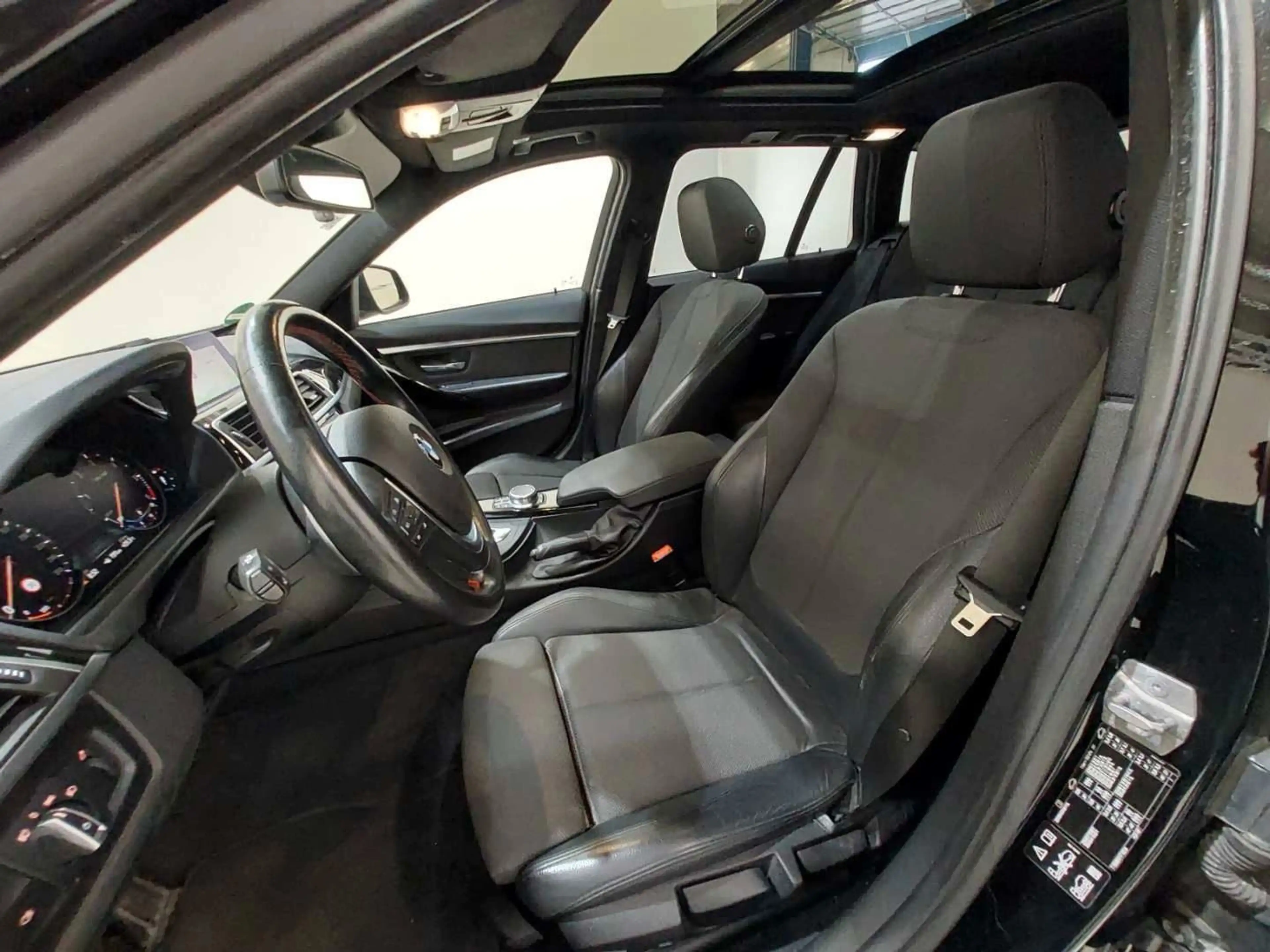 BMW 335 xd Touring Sport Line/PANO/HUD/Virtual Tacho — photo 9