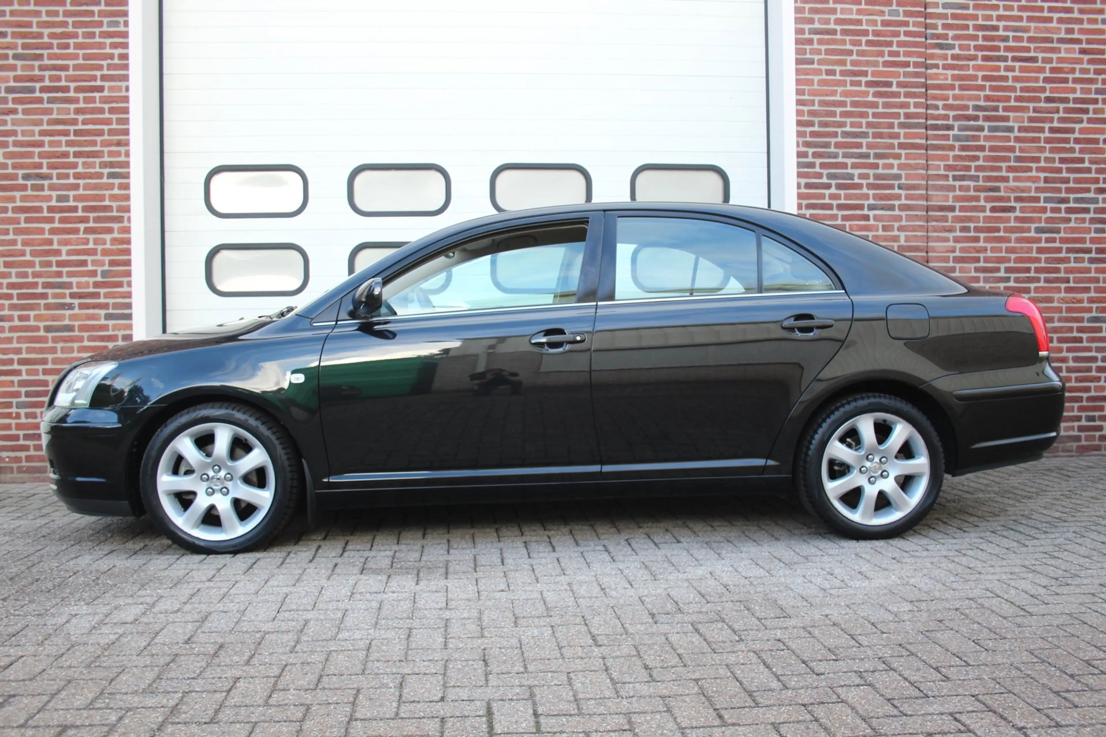 Toyota Avensis 2.0 VVTi Executive * Leder / Automaat / 30.946Km N — photo 7