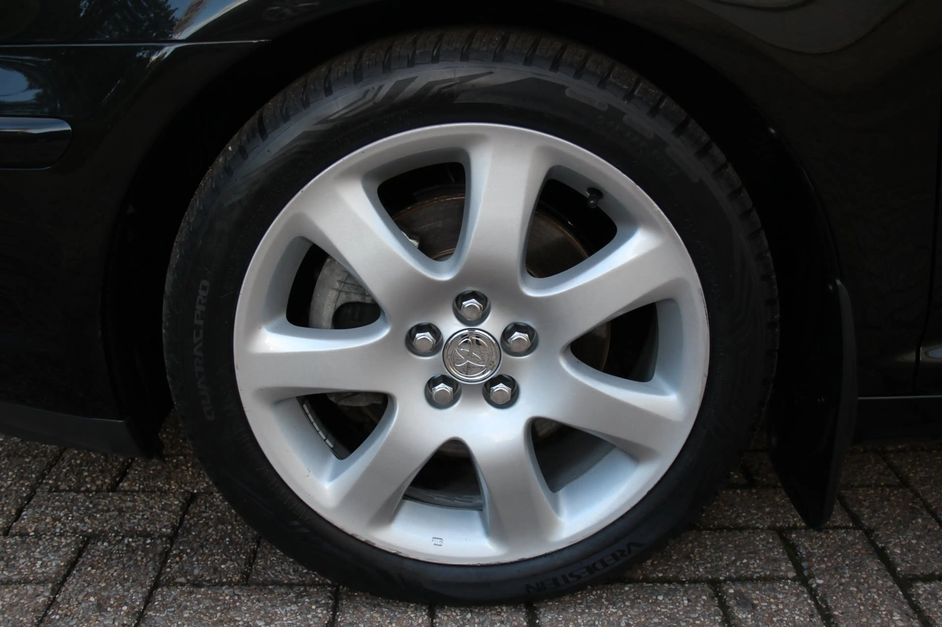 Toyota Avensis 2.0 VVTi Executive * Leder / Automaat / 30.946Km N — photo 10