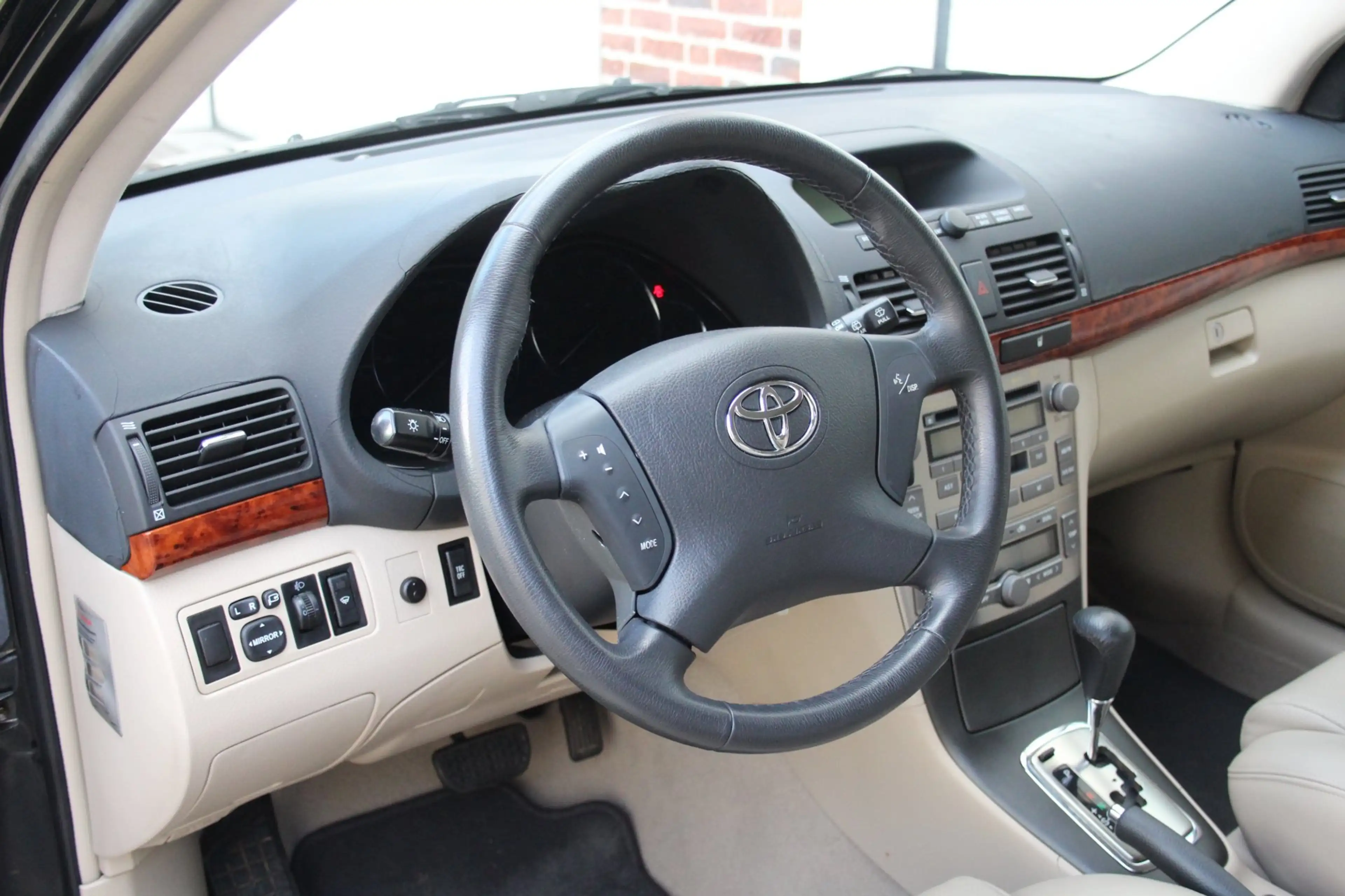 Toyota Avensis 2.0 VVTi Executive * Leder / Automaat / 30.946Km N — photo 11