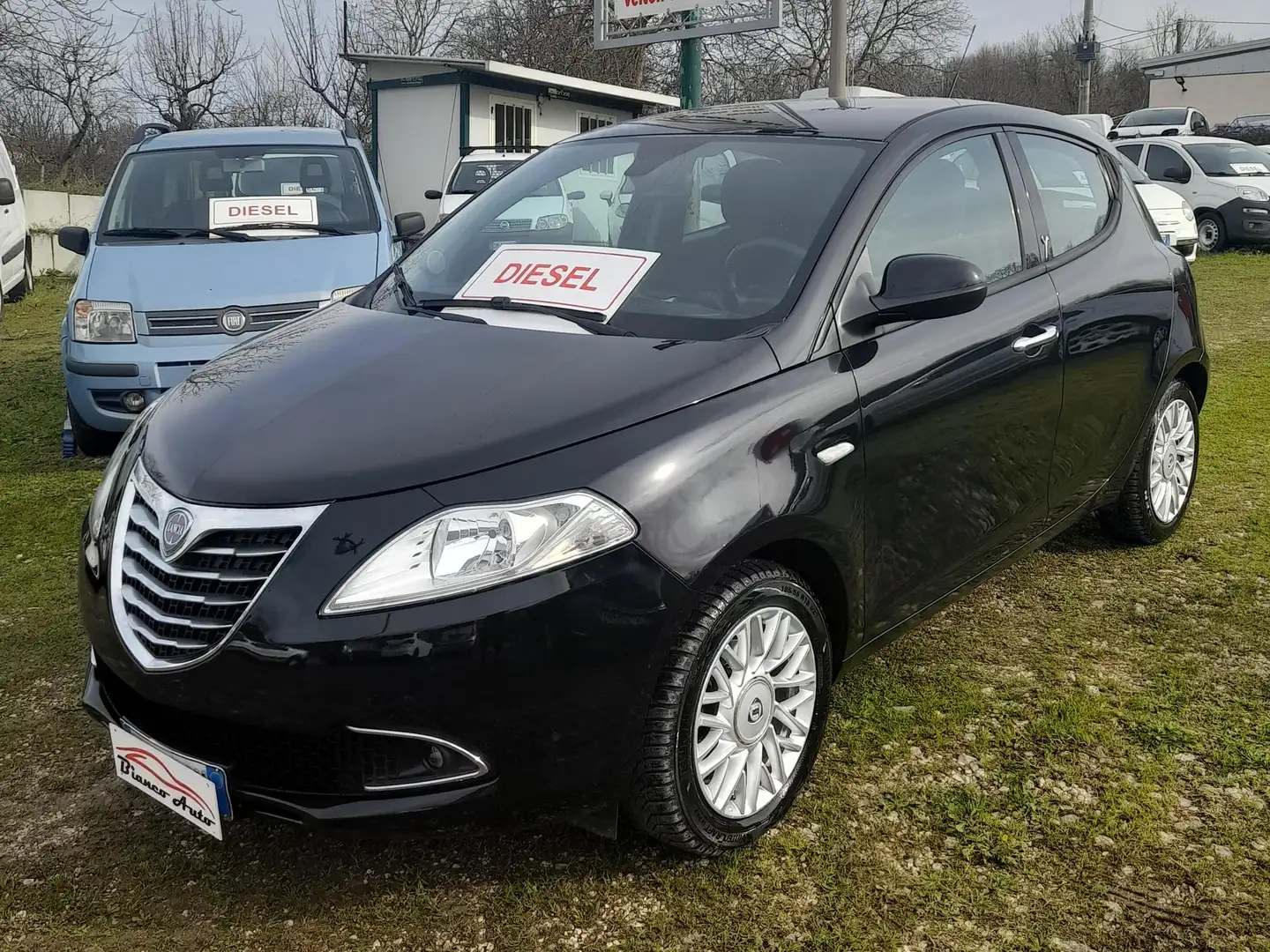 Lancia Ypsilon 1.3 MJT 5P S&S GOLD Nero - 2