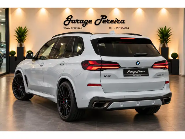 BMW X5 view 2