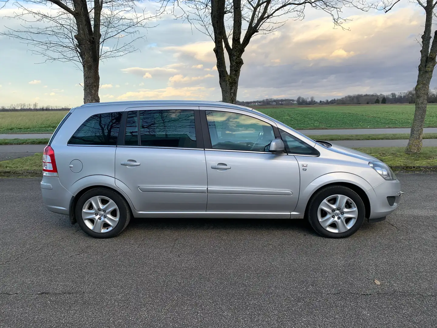 Opel Zafira 1.8 Edition "111 Jahre" Argent - 2