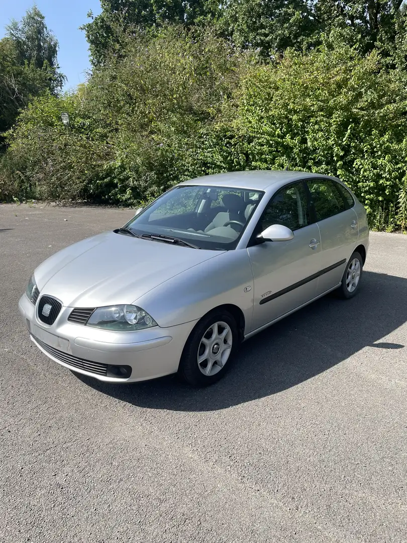 SEAT Ibiza 1.9 DIESEL - IDEALE JEUNE CONDUCTEUR Gris - 2