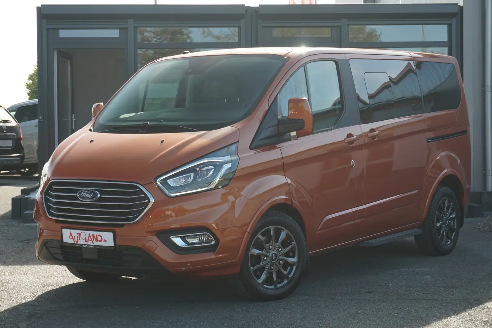 Ford Tourneo Custom 2.0 TDCI Titanium X AHK Kamera Orange - 2