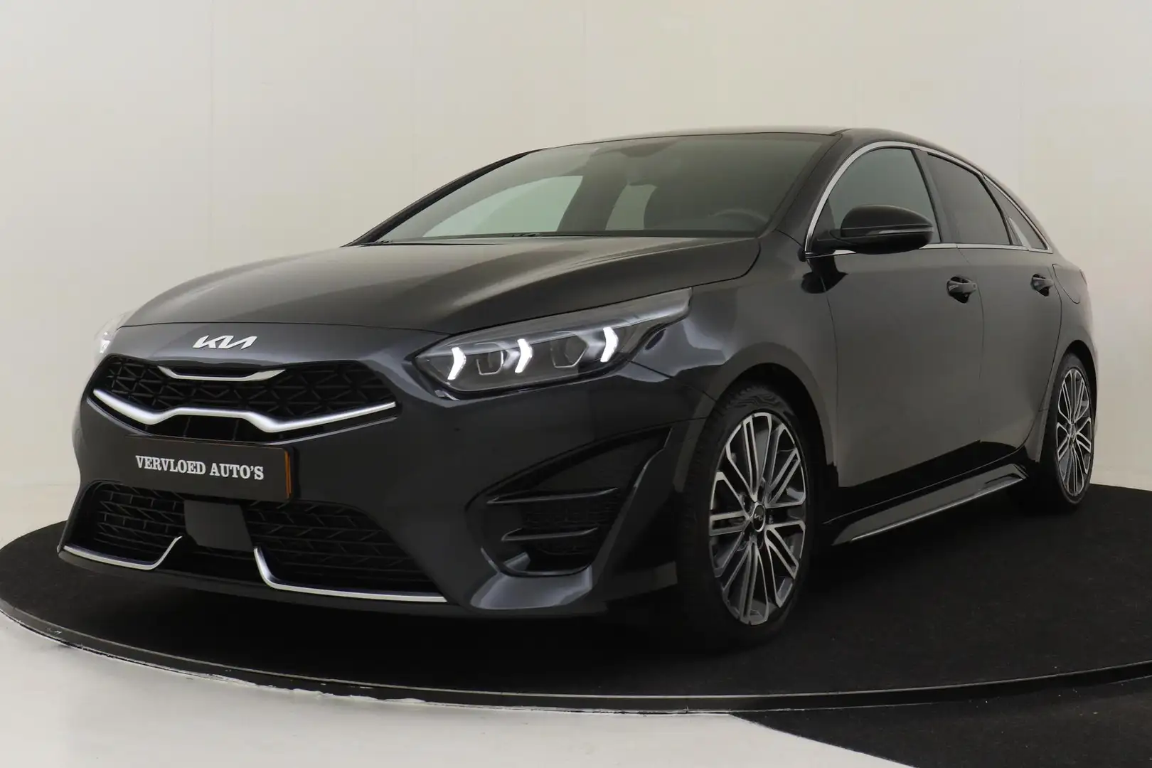 Kia ProCeed / pro_cee'd 1.5 T-GDi GT-PLUSLINE -ELEK.STOELEN|KEYLESS|JBL|GT Zwart - 1