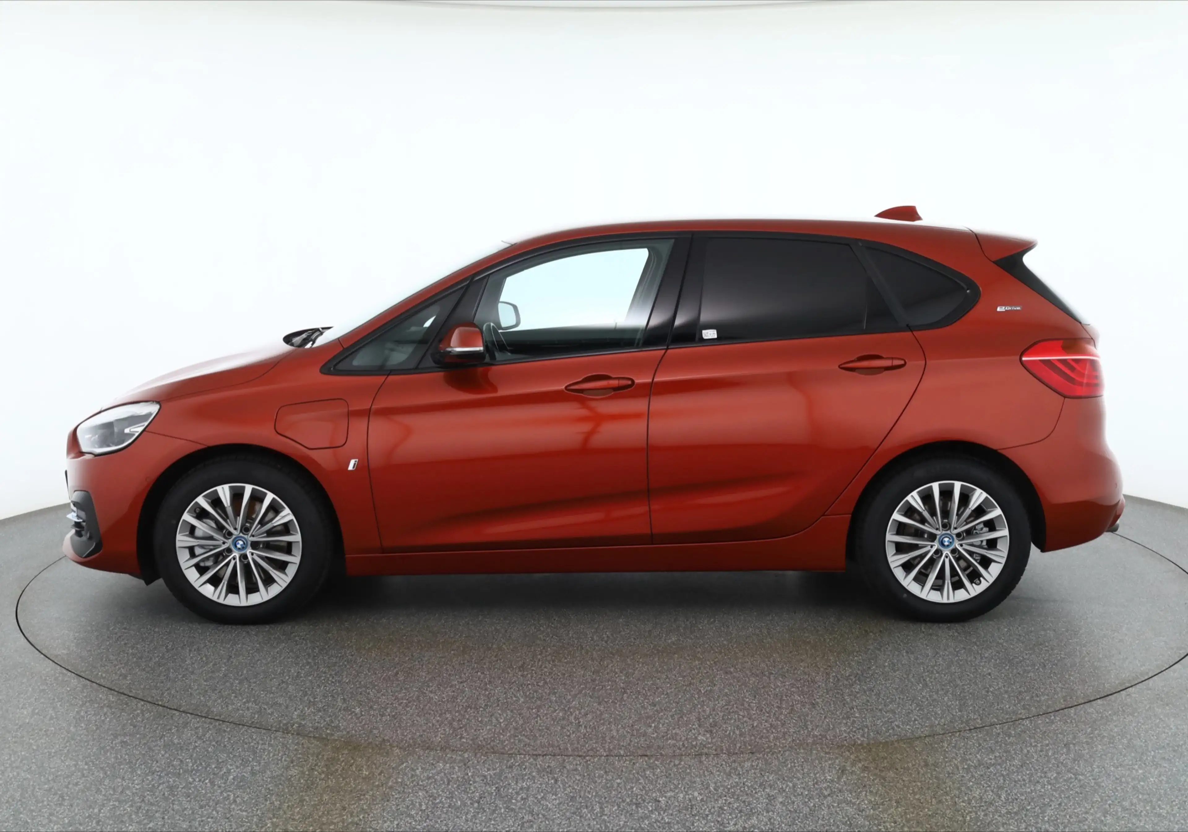 BMW 225 xe iPerformance Luxury Line LED Navi Head-Up — photo 2