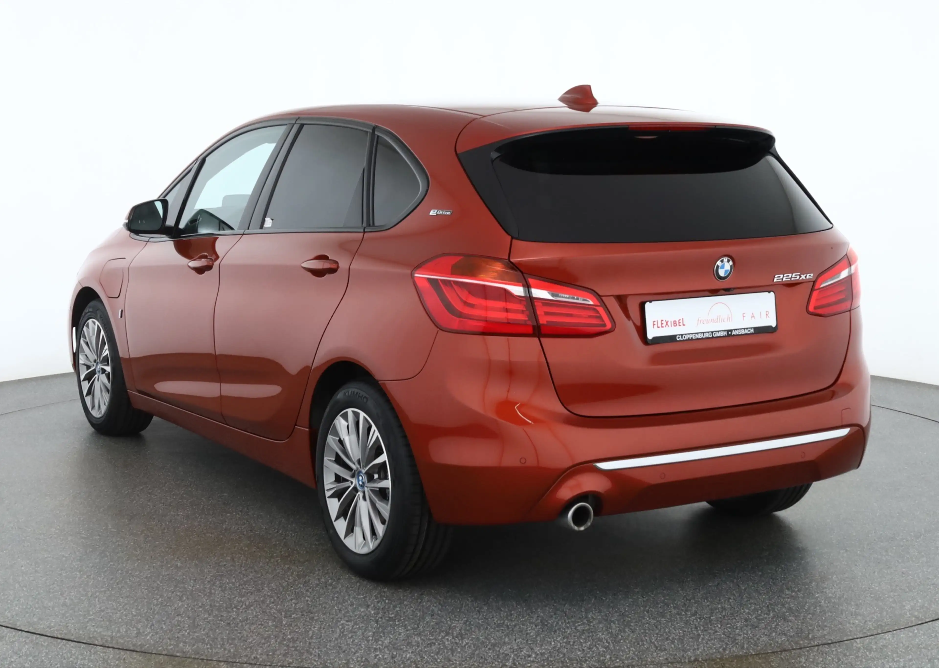 BMW 225 xe iPerformance Luxury Line LED Navi Head-Up — photo 3