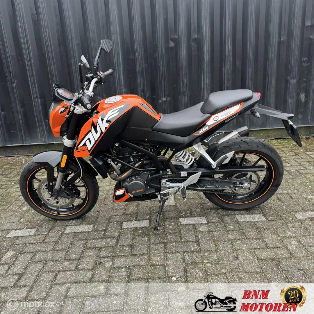KTM 200 Duke Nero - 2