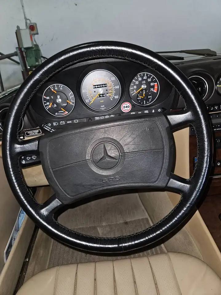 Mercedes-Benz SL 560, foto 9