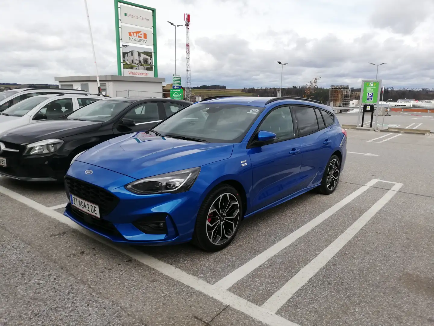 Ford Focus Focus Traveller 1,5 EcoBoost ST-Line Aut. ST-Line Blau - 1