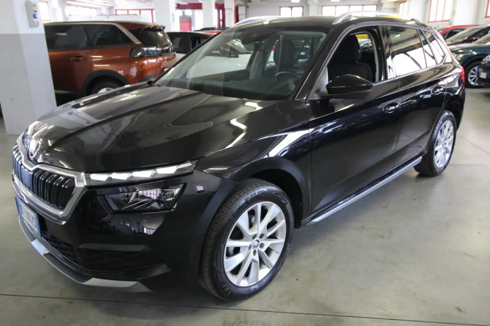 Skoda Kamiq 1.0 TSI 110 CV Style Nero - 2