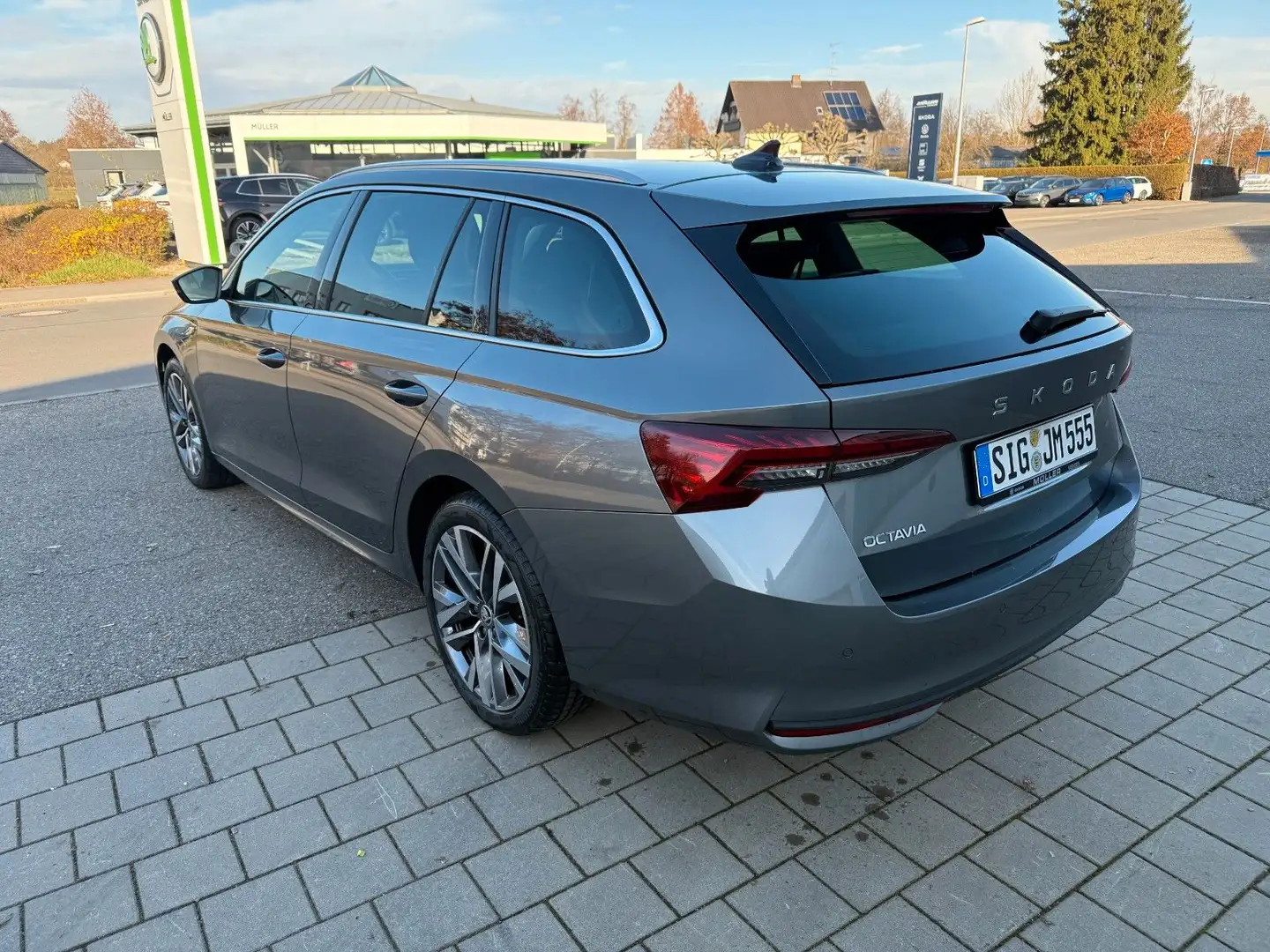 Skoda Octavia Combi Selection 1,5 TSI DSG Lodge|Navi Grijs - 2