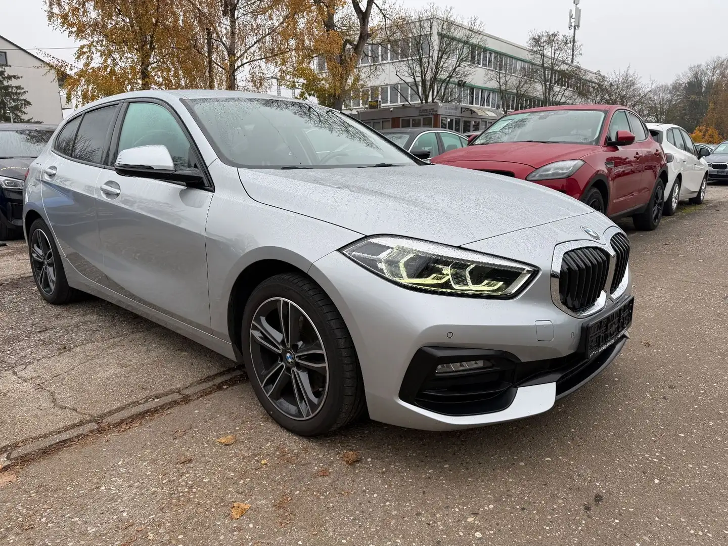 BMW 118 i Sport Line Navi LED Argent - 1