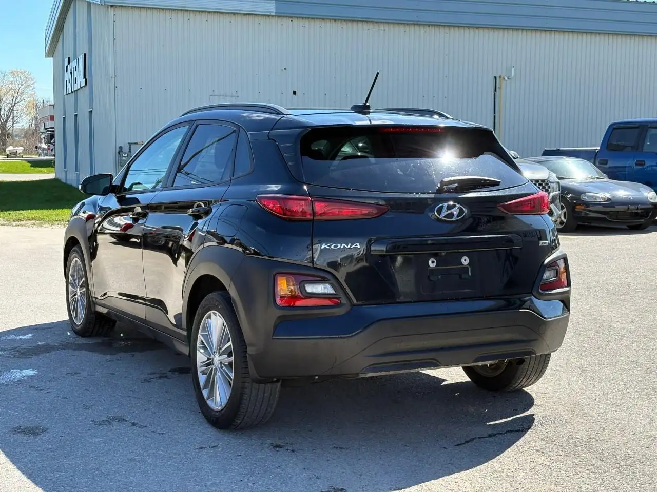 Hyundai KONA снимка Hyundai KONA