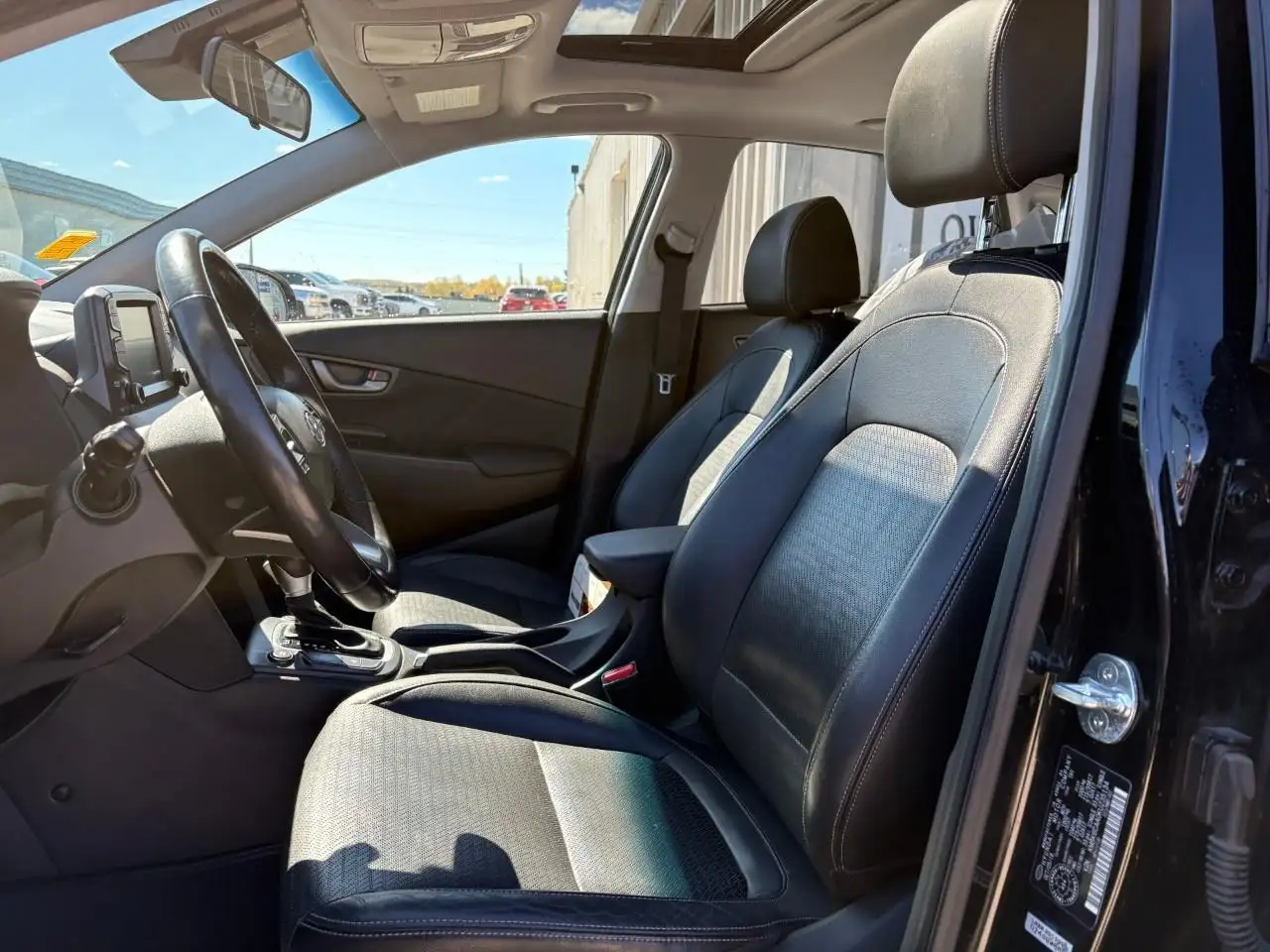 Hyundai KONA снимка Hyundai KONA