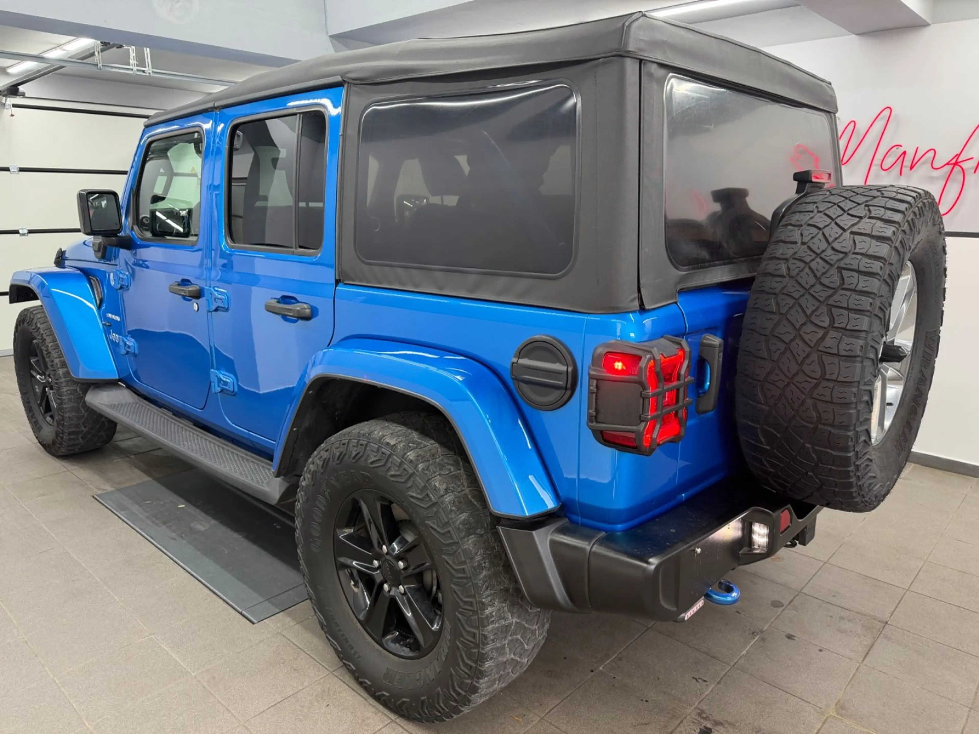 Jeep Wrangler 2.0 4XE Unlimited Sahara*Hydro Blue*LED — photo 5