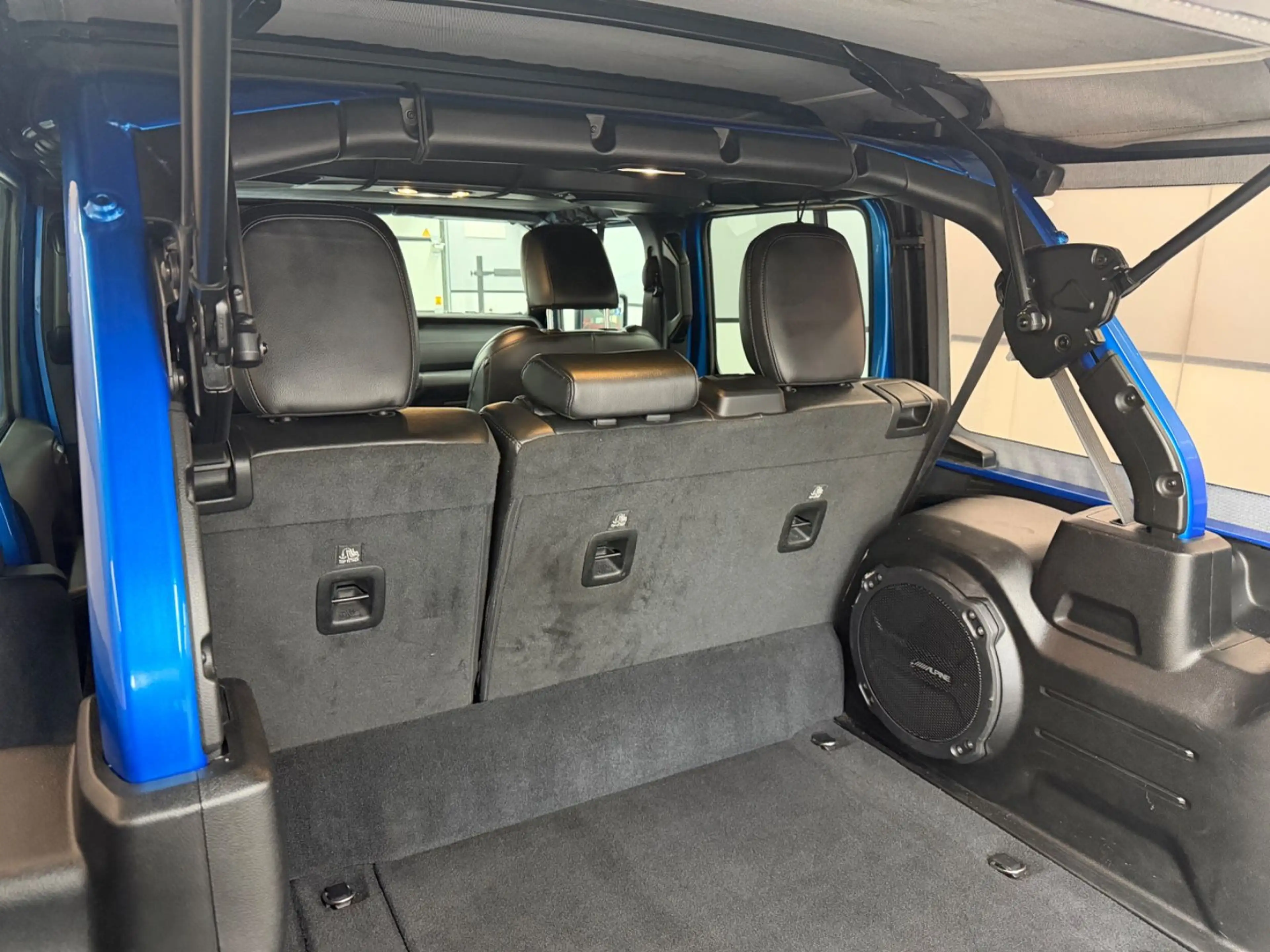 Jeep Wrangler 2.0 4XE Unlimited Sahara*Hydro Blue*LED — photo 9
