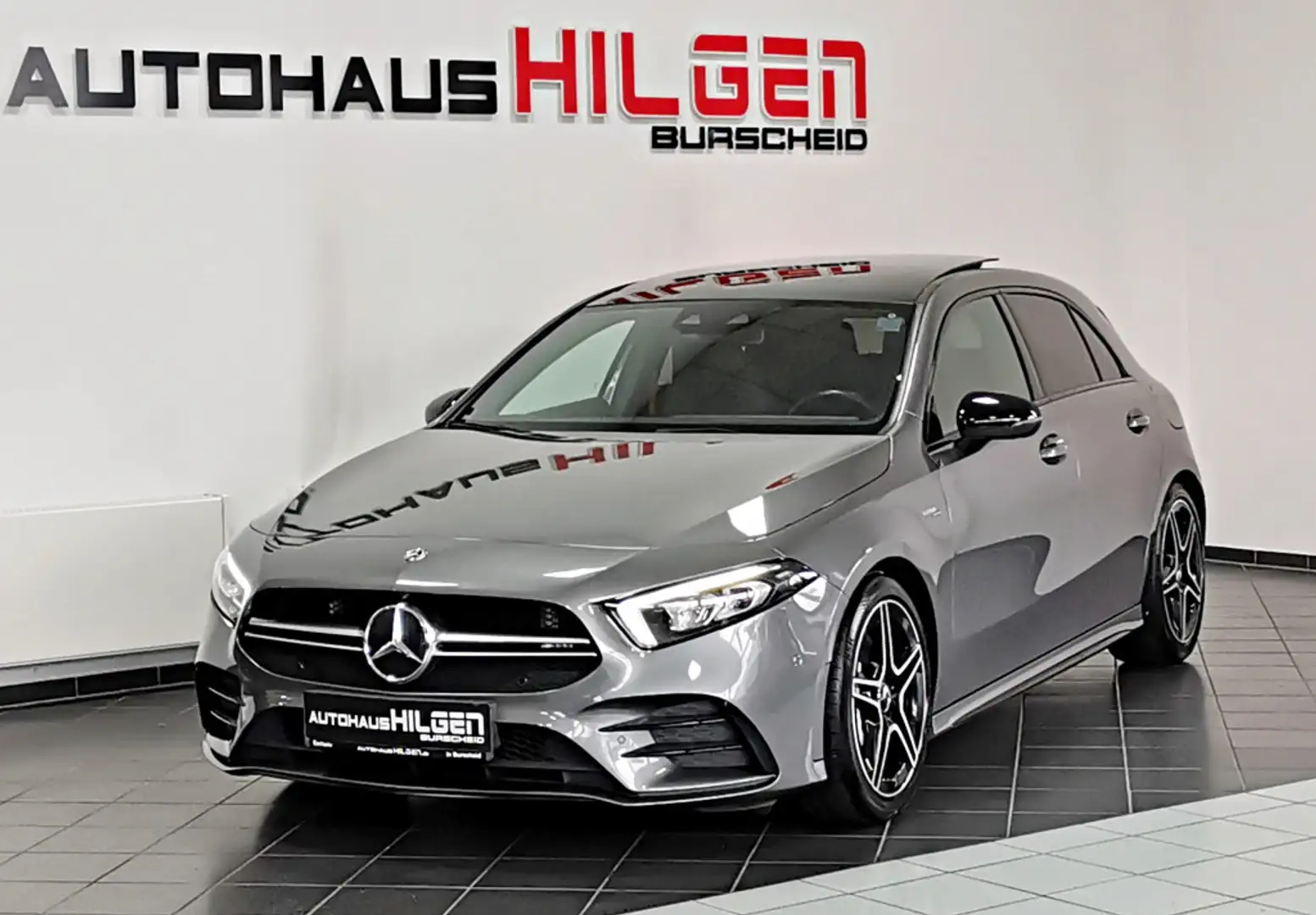 Mercedes-Benz A 35 AMG 4M Pano*R.Kamera*Navi*Night-Paket*SHZ Grigio - 1