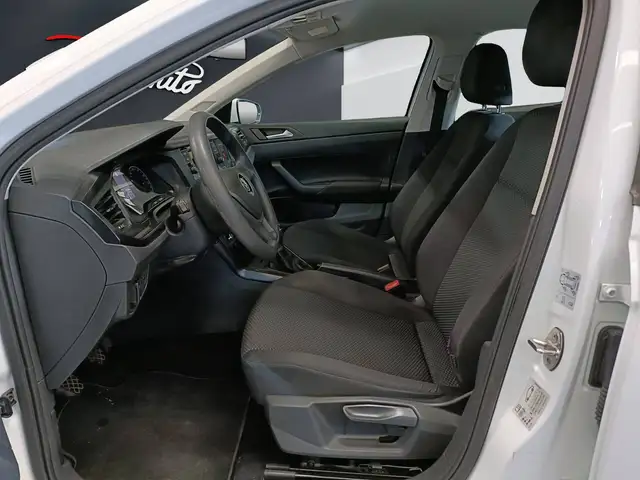 Volkswagen Polo view 12