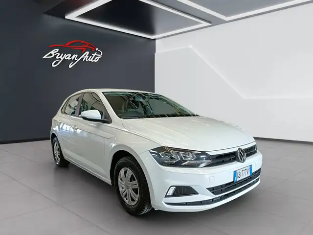 Volkswagen Polo view 2