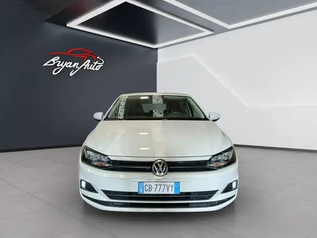 Volkswagen Polo view 3