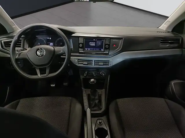 Volkswagen Polo view 9