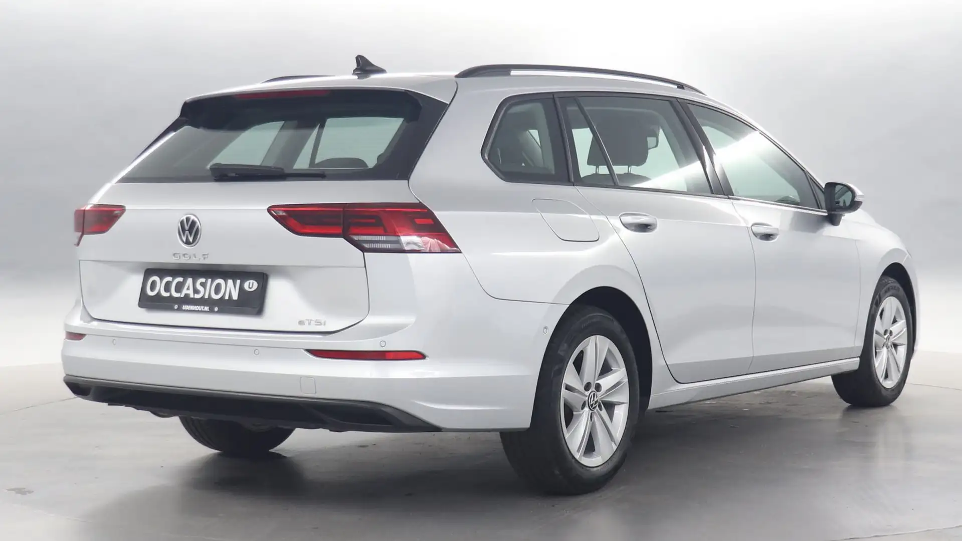 Volkswagen Golf Variant 1.5 eTSI 130pk Automaat Life Business / Standkache Zilver - 2