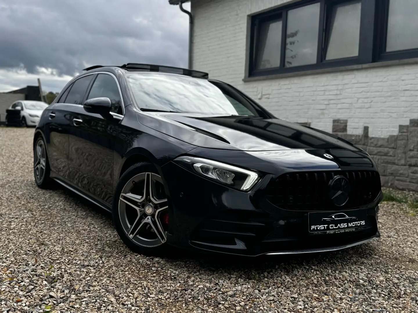 Mercedes-Benz A 220 4-Matic*EXPORT/MARCHAND*PROBLEME CYLINDRE 4*PANO Noir - 1