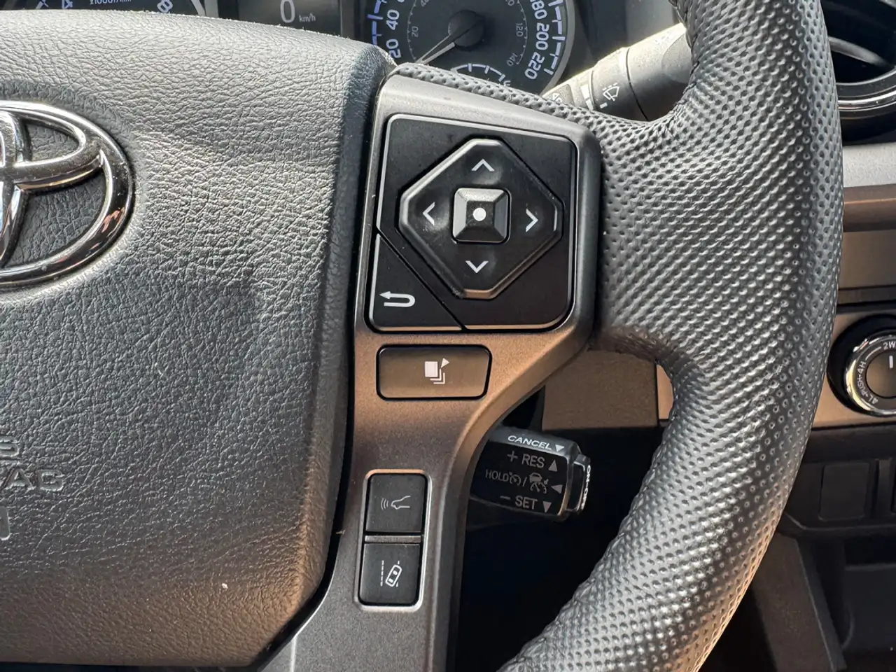 Toyota Tacoma снимка Toyota Tacoma