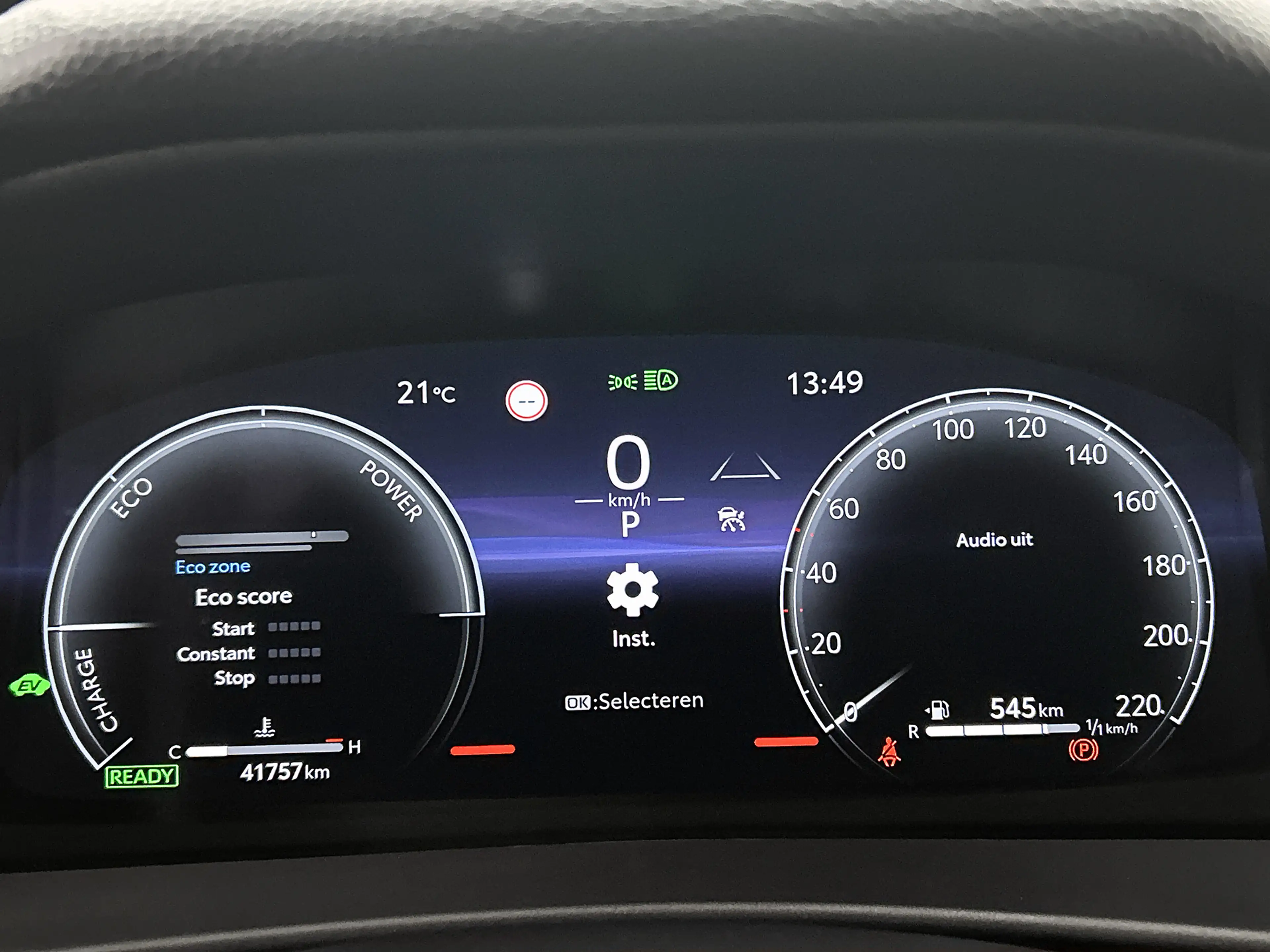 Toyota C-HR 1.8 Hybrid 140 Dynamic | Velgen | Navigatie | Dode — photo 5