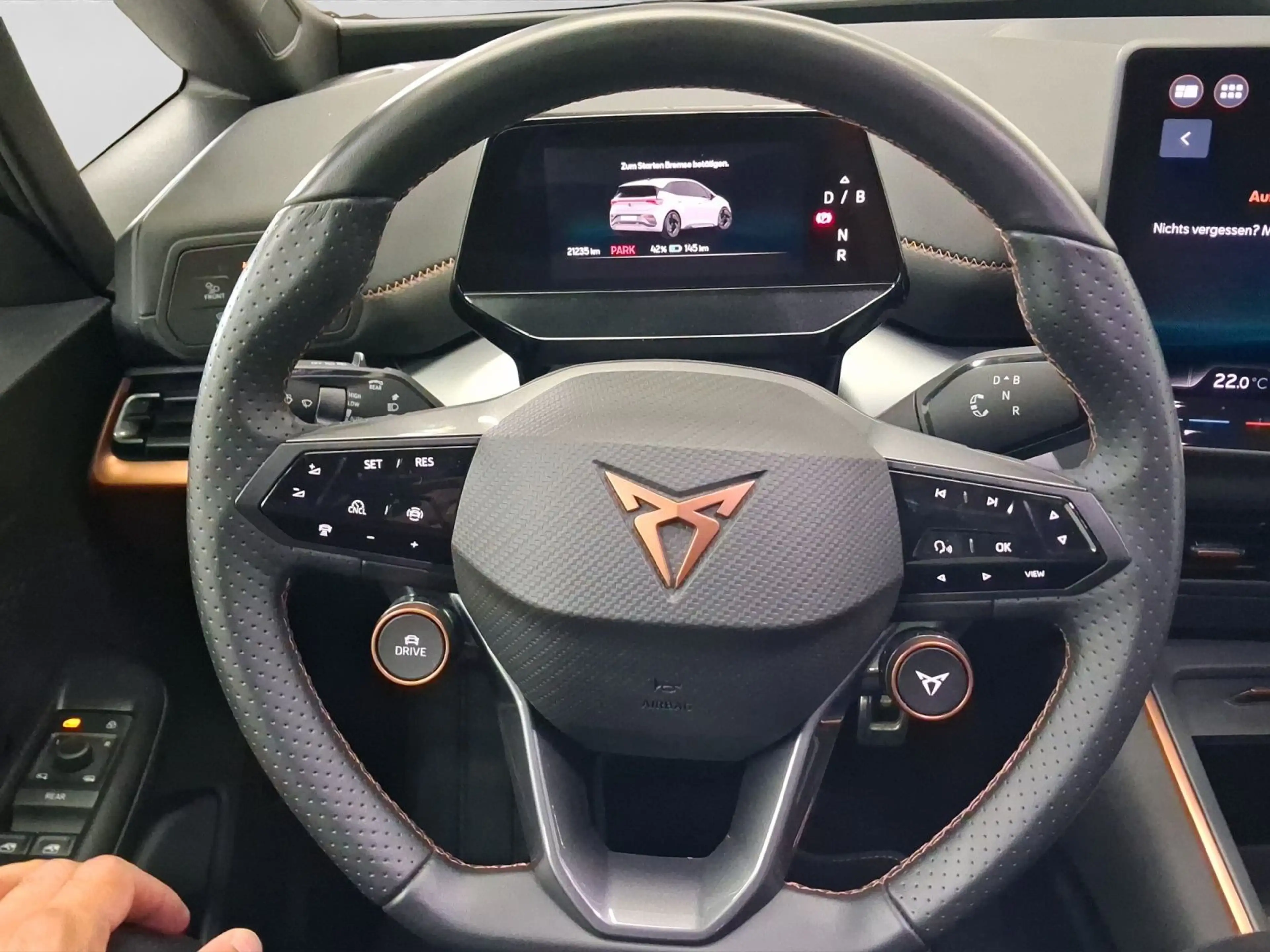 CUPRA Born e-BOOST ELECTRIC NAVI KAMERA SITZHZ LM19 — photo 9