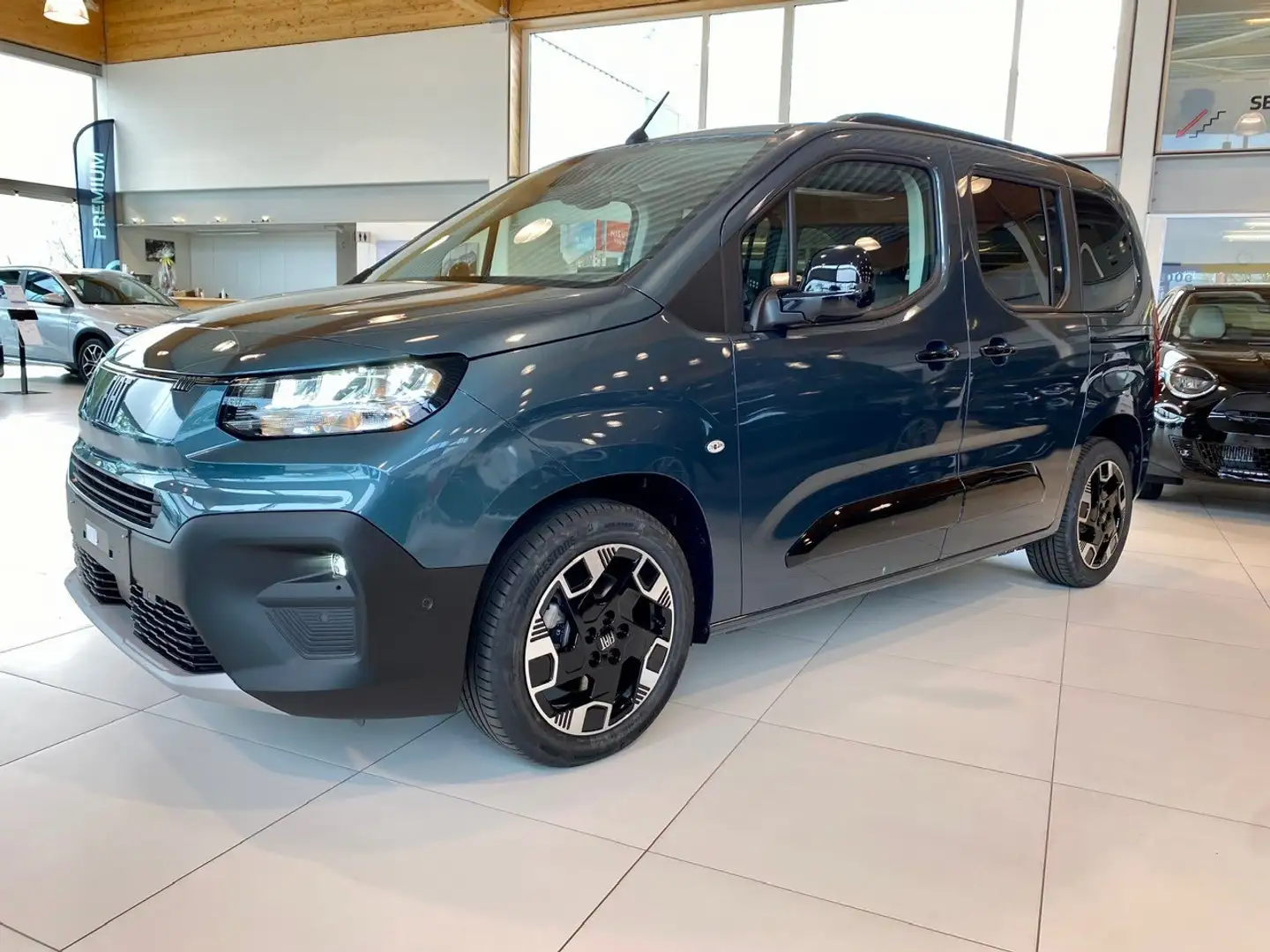 Fiat Doblo Small 1.2 110 pk Blu/Azzurro - 1