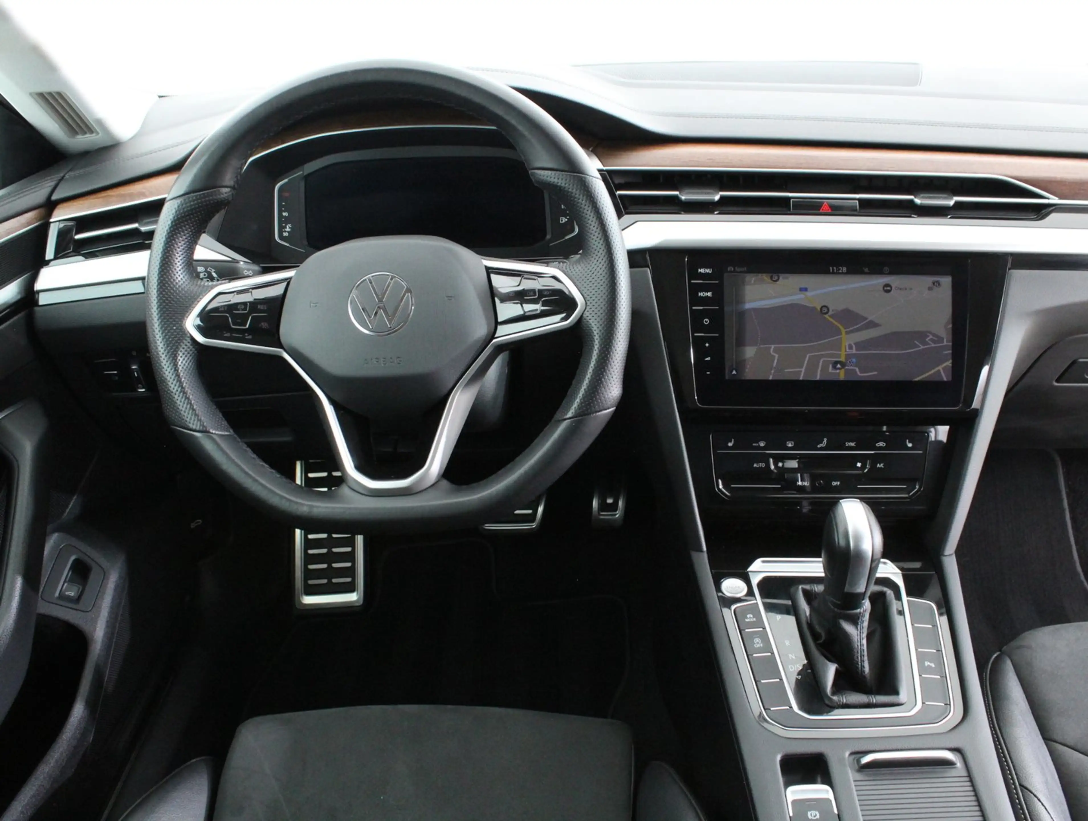 Volkswagen Arteon Elegance TDI DSG — photo 7