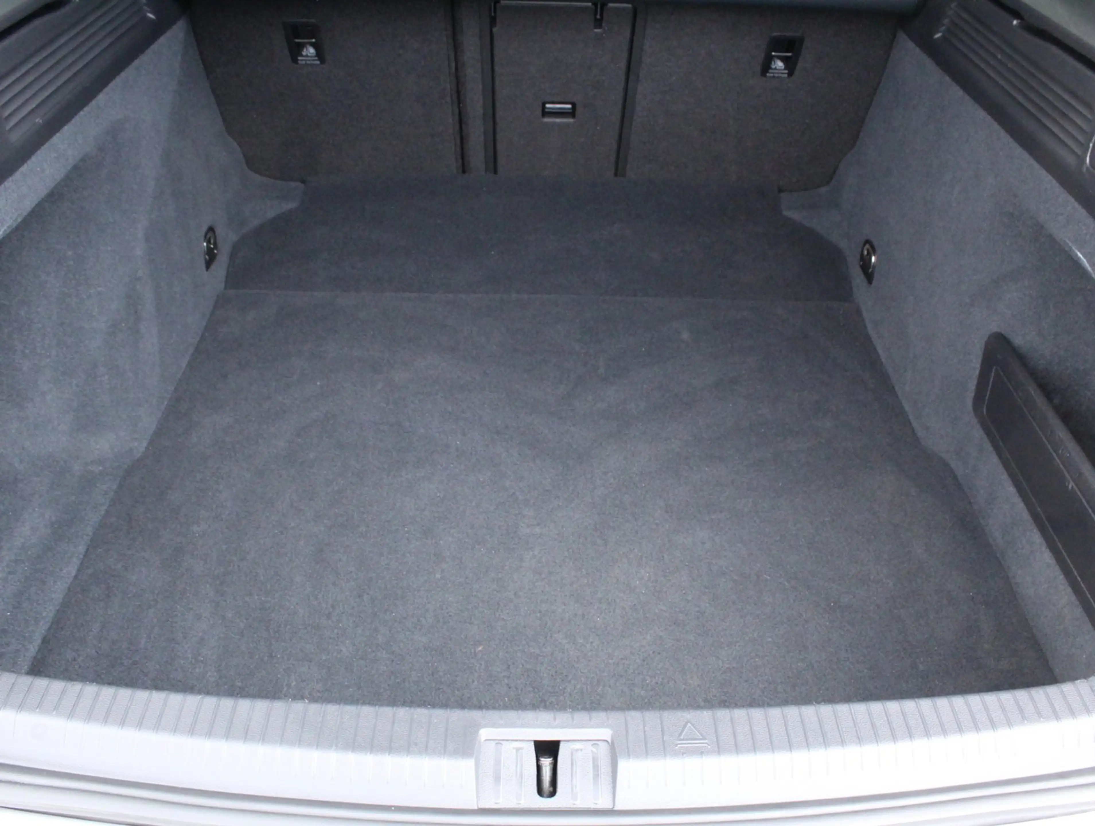 Volkswagen Arteon Elegance TDI DSG — photo 15