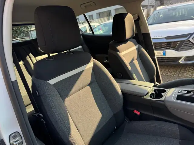 Citroen C5 Aircross view 13