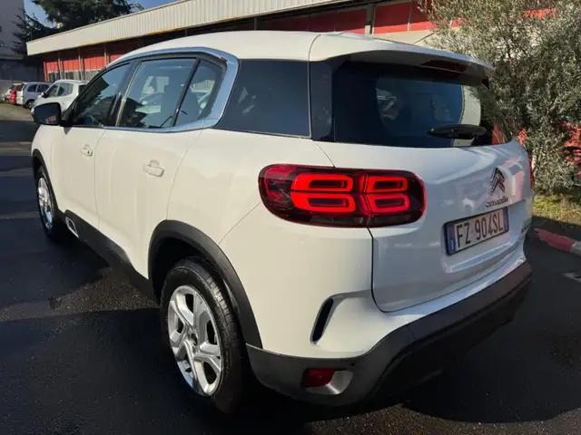 Citroen C5 Aircross view 6