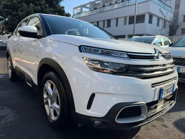 Citroen C5 Aircross view 3