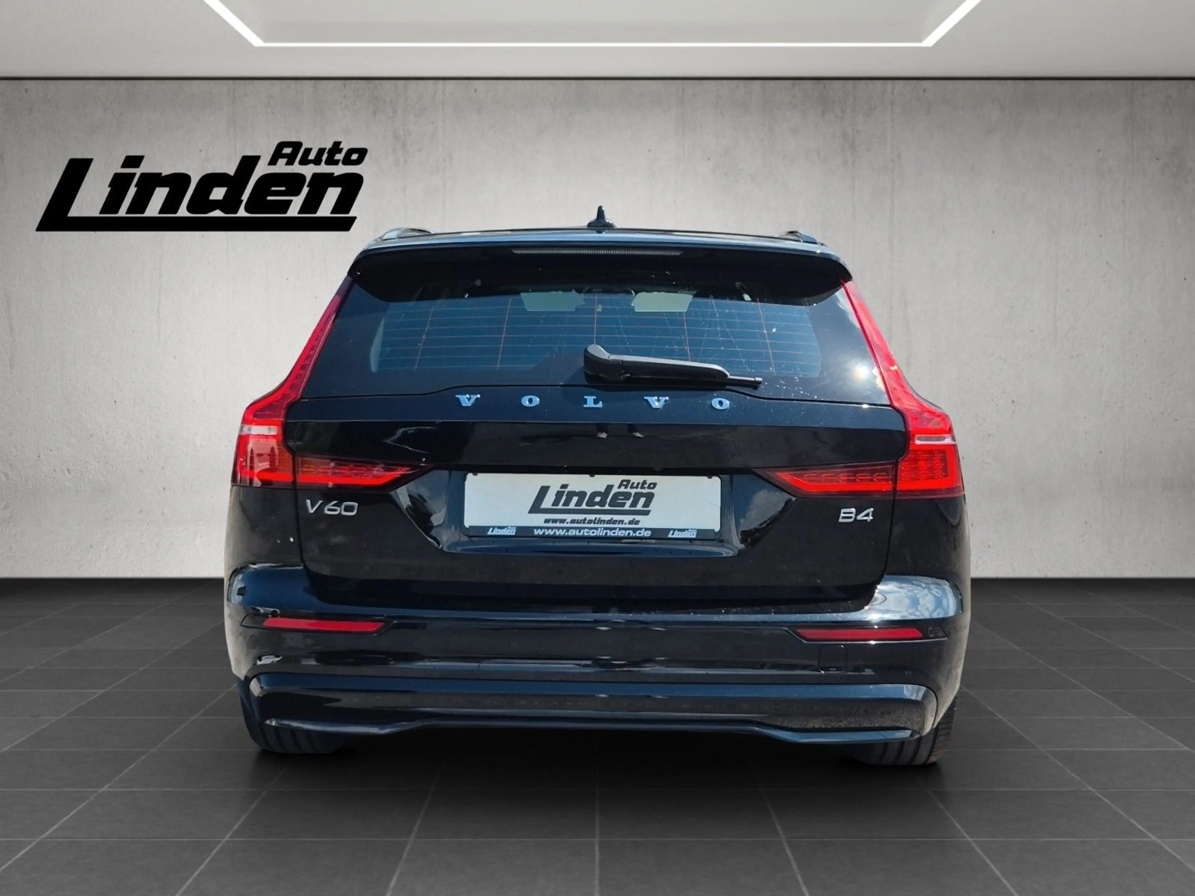 Volvo V60 Ultimate Dark 360 H&K Pano LED 4xSHZ — photo 4